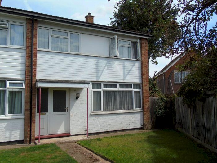 3 Bedroom Property To Rent In Parlaunt Road, Langley, Slough, SL3