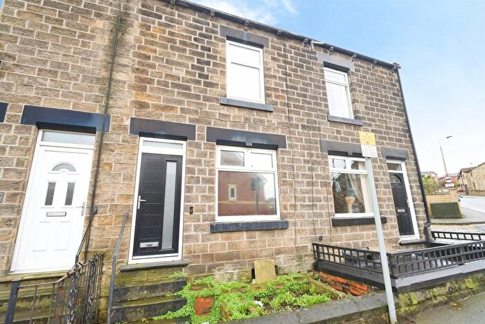 3 Bedroom Terraced House For Sale In Pontefract Road, Barnsley, S71