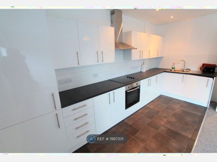 2 Bedroom Flat To Rent In Richmond Chambers, Bournemouth, BH2