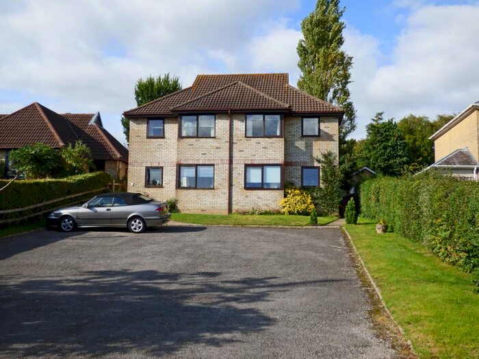 1 Bedroom Flat To Rent In Park Road, Tisbury, Wiltshire SP3