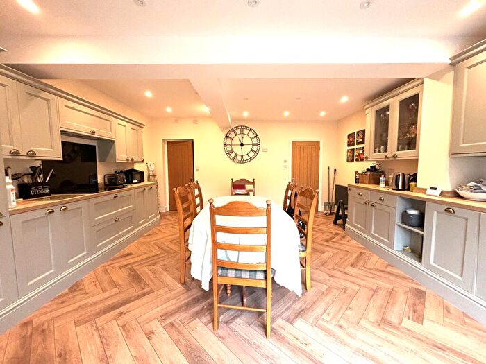 4 Bedroom House To Rent In Langleys Road, Selly Oak, B29