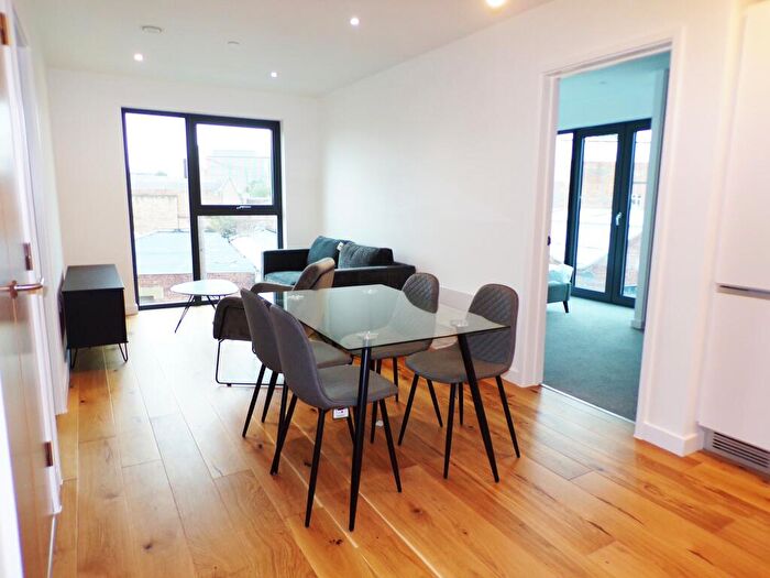 2 Bedroom Flat To Rent In Axium, Windmill Street, Birmingham, B1