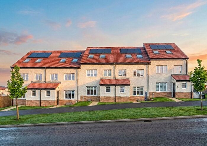 4 Bedroom Town House For Sale In Standhill Farm, Armadale, Bathgate, EH48