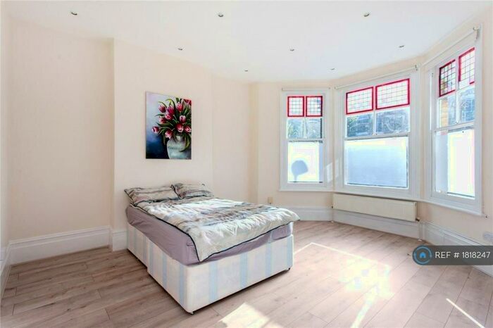 4 Bedroom Maisonette To Rent In Thistlewaite Road, London, E5