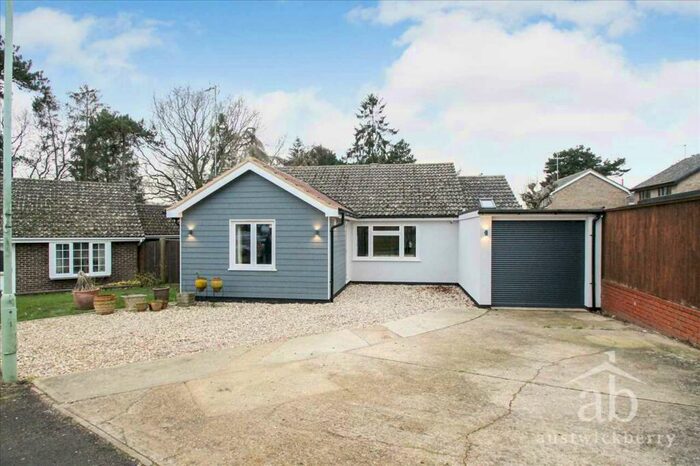 4 Bedroom Bungalow To Rent In West View, Stowmarket, IP14