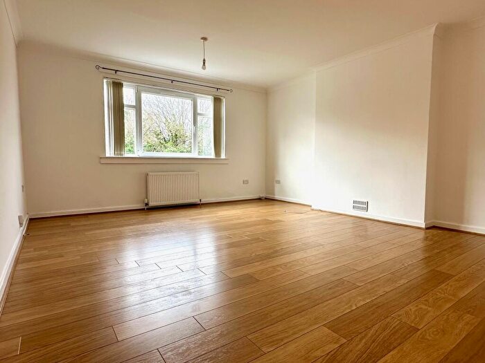 2 Bedroom Flat To Rent In Brandon Court, Union Street, Hamilton, ML3