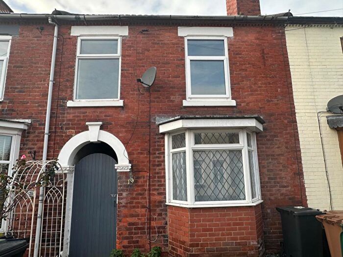 3 Bedroom Terraced House To Rent In Oversetts Road, Swadlincote, DE11