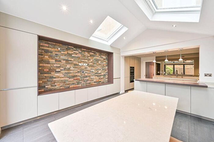 4 Bedroom Terraced House To Rent In Radstock Close, New Southgate, London, N11