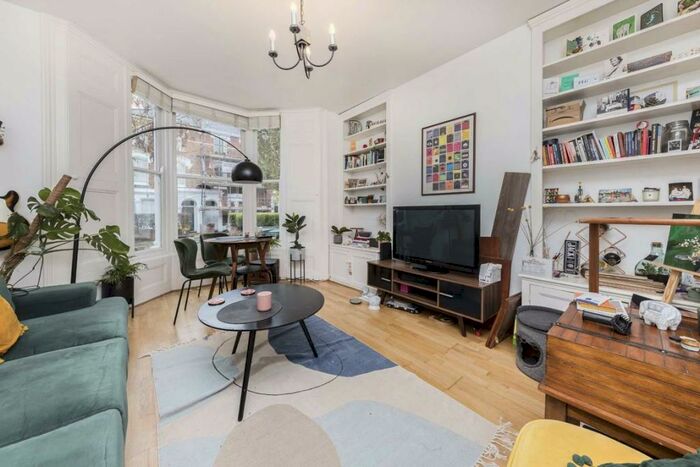 2 Bedroom Flat To Rent In Cornwall Road, London, N4