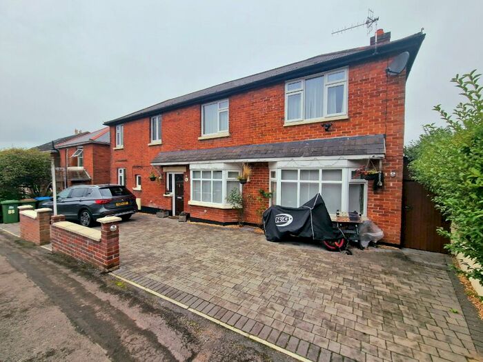 4 Bedroom Detached House To Rent In Dimond Road, Bitterne Park, SO18