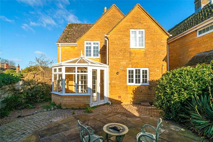 2 Bedroom End Terrace House For Sale In High Street, Broadway, Worcestershire, WR12