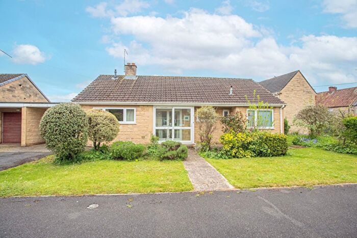 2 Bedroom Bungalow For Sale In Northleaze, Tetbury, GL8