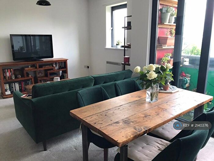 2 Bedroom Flat To Rent In Drayton Park, London, N5