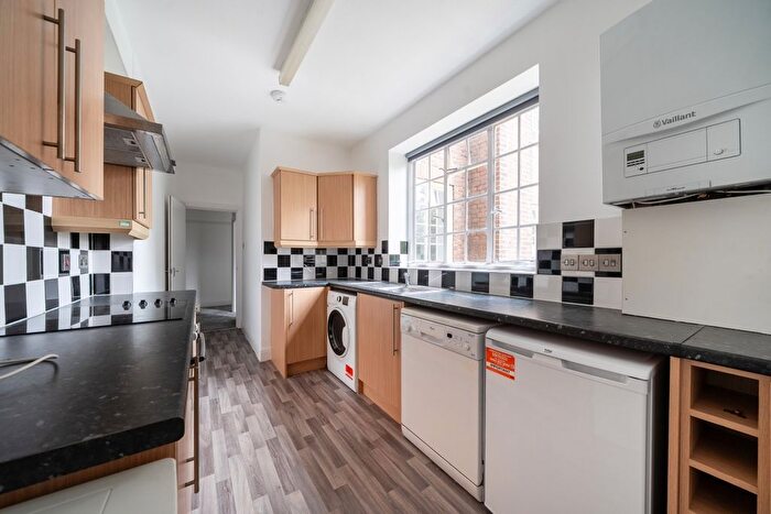 3 Bedroom Flat To Rent In Hyde Vale, London, SE10