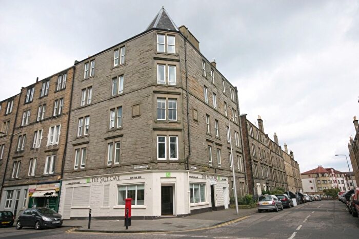 2 Bedroom Flat To Rent In Dalgety Street, Meadowbank, Edinburgh, EH7