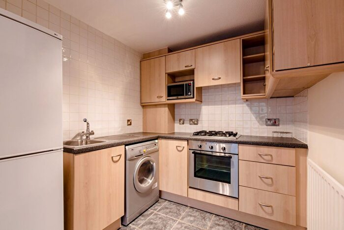 1 Bedroom Flat To Rent In Oakleigh Road North, London, N20