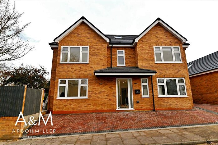 4 Bedroom Semi Detached House For Sale In Perkins Road, Newbury Park, IG2