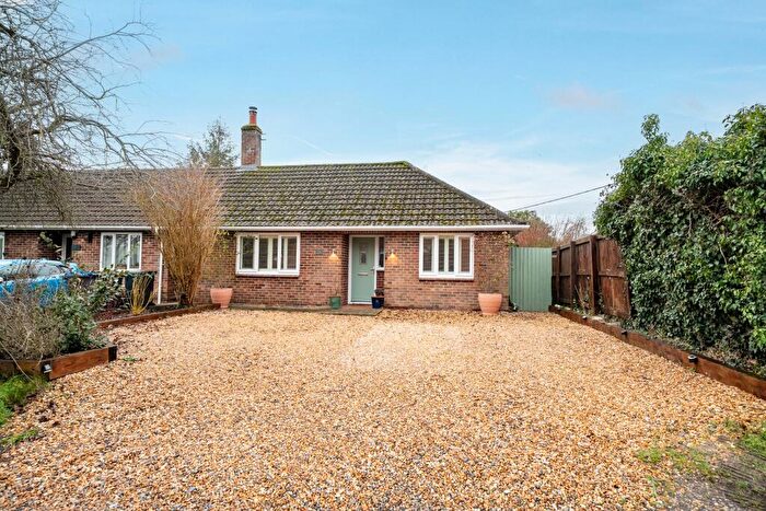 3 Bedroom Bungalow For Sale In Meadow View, Haxton, SP4