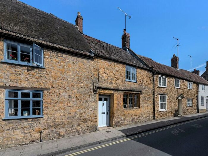 3 Bedroom Terraced House For Sale In Trendle Street Sherborne, DT9
