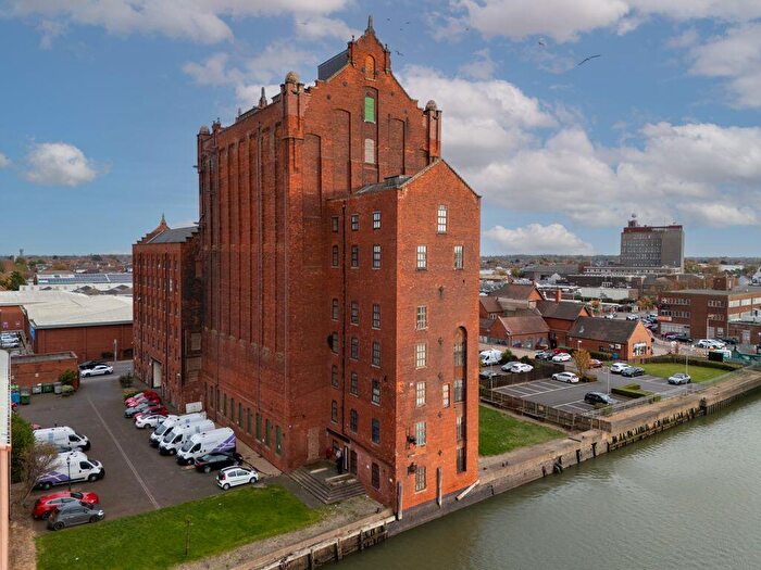 2 Bedroom Apartment For Sale In Victoria Street, Grimsby, DN31