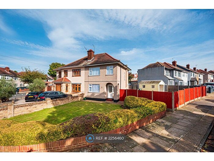 3 Bedroom Semi-Detached House To Rent In Victoria Avenue, Romford, RM5