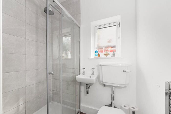 2 Bedroom Detached House For Sale In Sydenham Park Road, London, SE26