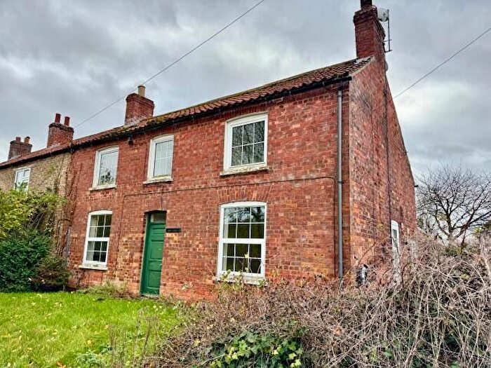 4 Bedroom Semi-Detached House To Rent In Old Post Office Swallow Road Thorganby Grimsby, DN37