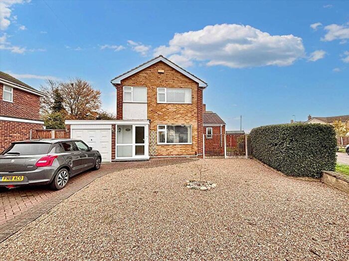 3 Bedroom Detached House For Sale In Hayden Lane, Hucknall, NG15