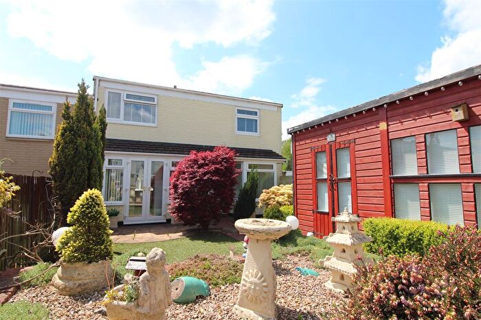 3 Bedroom End Of Terrace House For Sale In Princess Crescent, Pentwyn Crumlin, NP11