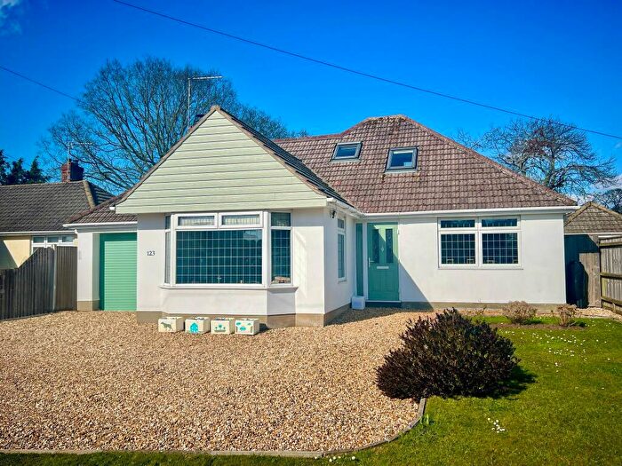 4 Bedroom Detached House For Sale In Smugglers Lane North, Highcliffe On Sea, Christchurch, Dorset, BH23