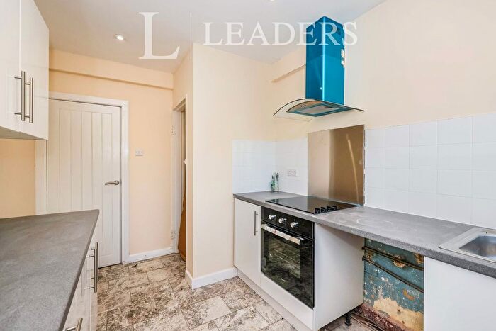 3 Bedroom Flat To Rent In High Street, Gosport, Hampshire, PO12