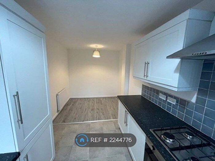 4 Bedroom Terraced House To Rent In Patrick Street Mews, Grimsby, DN32