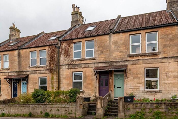 3 Bedroom Terraced House To Rent In High Street, Box, SN13