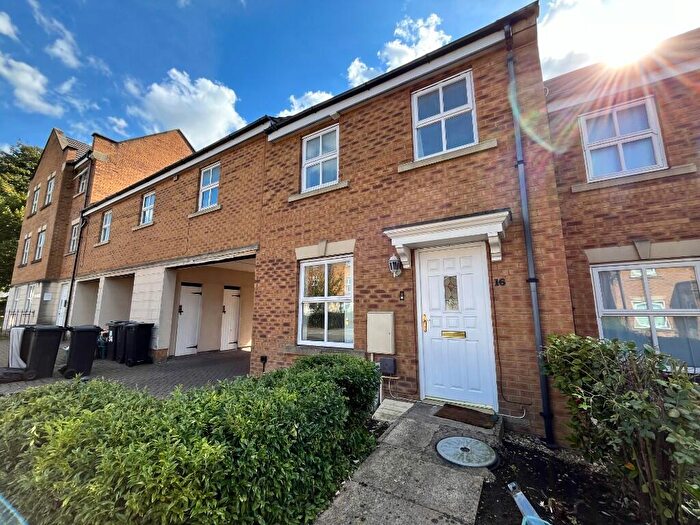 4 Bedroom Terraced House To Rent In Lancelot Road, Bristol, [Ref: KhpLlt], BS16