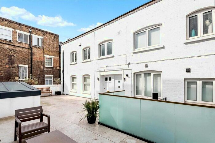 2 Bedroom Maisonette To Rent In Midford Place, Fitzrovia, London, W1T