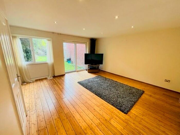 3 Bedroom Semi-Detached House To Rent In Concorde Drive, Bristol, BS10