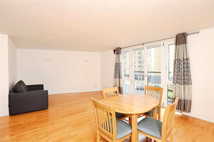 2 Bedroom Apartment To Rent In Westferry Road, London, E14