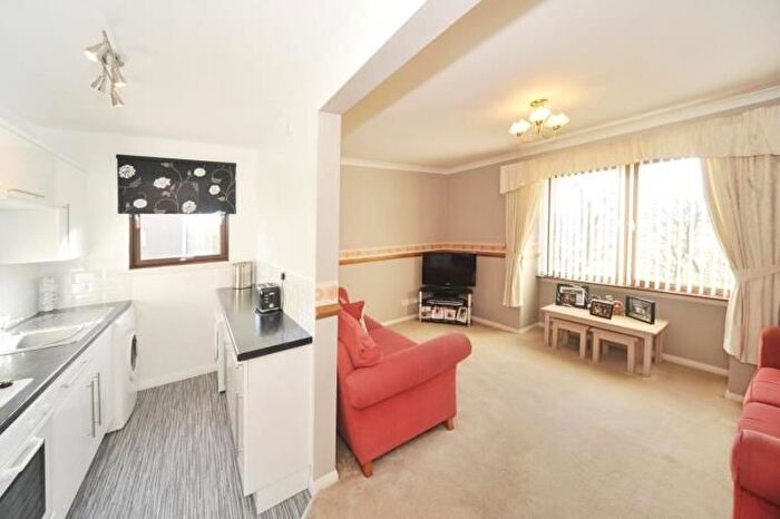 2 Bedroom Flat To Rent In Headland Court, Aberdeen, AB10