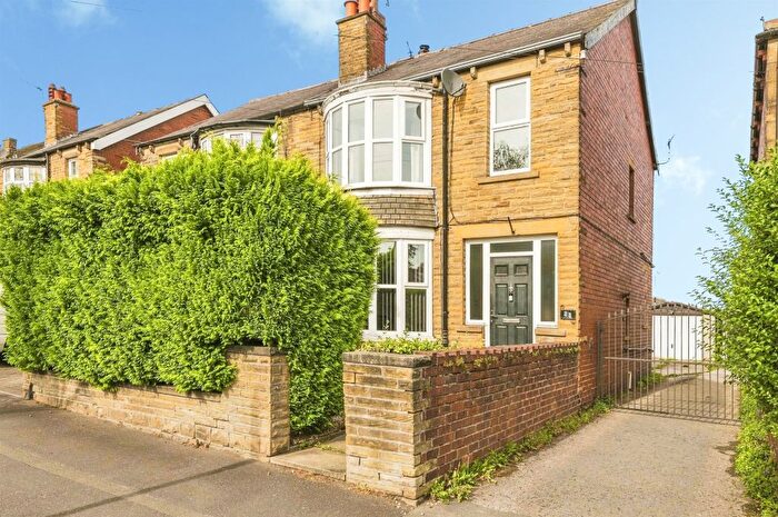 3 Bedroom Semi Detached House For Sale In Bywell Road, Dewsbury, WF12