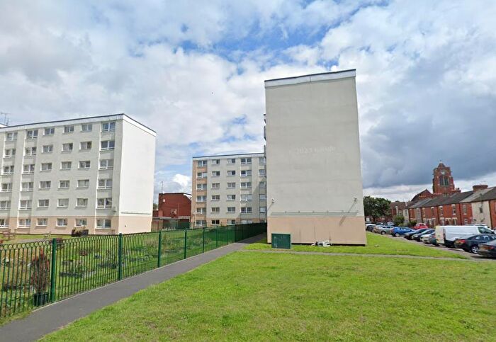 2 Bedroom Flat To Rent In Alma Street, Northampton, NN5