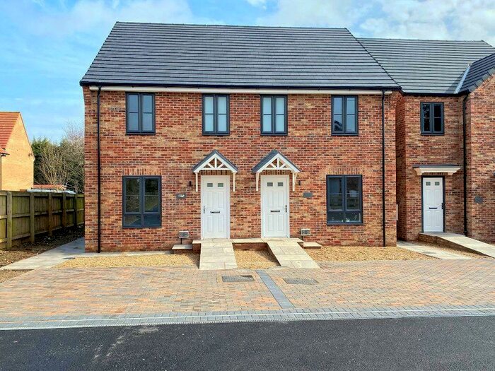 3 Bedroom House To Rent In Johnson Close, Swanland, Hull, HU14