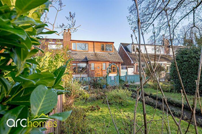 3 Bedroom Semi Detached House For Sale In Gadbury Avenue, Atherton, Manchester, M46