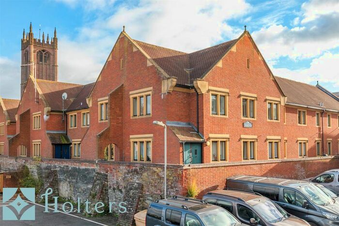 2 Bedroom Flat For Sale In College Court, Ludlow, SY8