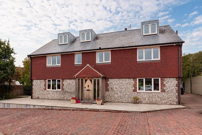 5 Bedroom Property For Sale In West Street, Sompting, BN15