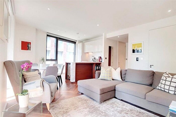2 Bedroom Apartment To Rent In Ambassador Building, Embassy Garden, Nine Elms, SW11