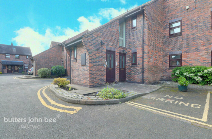 2 Bedroom Apartment For Sale In Rectory Close, Nantwich, CW5