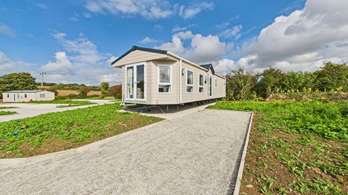 2 Bedroom Bungalow For Sale In Treeve Lane, TR27
