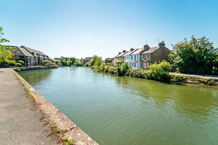 2 Bedroom Terraced House To Rent In Thames Street, Oxford, Oxfordshire, OX1