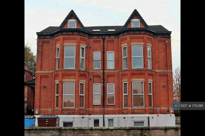 2 Bedroom Flat To Rent In Dickenson Road, Manchester, M13