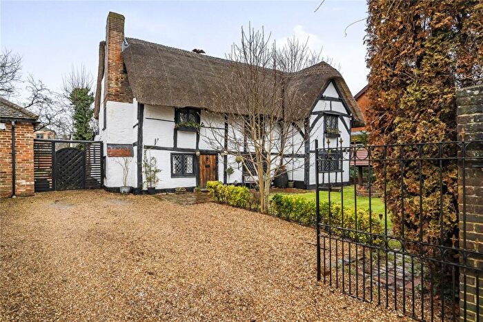 4 Bedroom Detached House For Sale In Bay Road, Bracknell, Berkshire, RG12